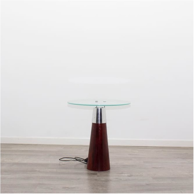 Mesa de rincón redonda con peana de madera y luz