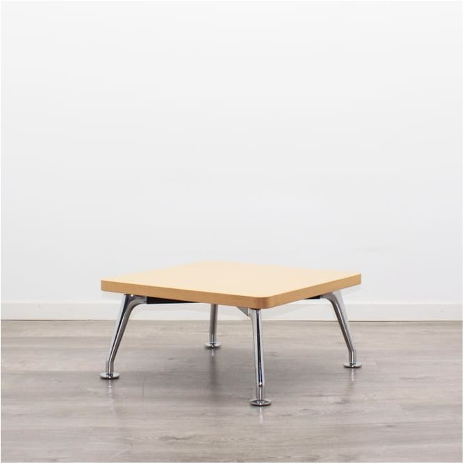 Mesa de rincón en haya con patas cromadas