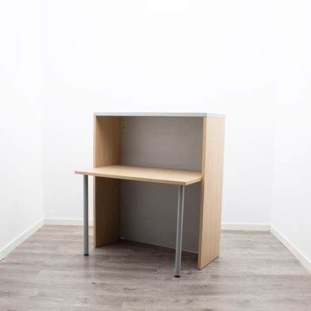 Mostrador con mesa en melamina gris y haya
