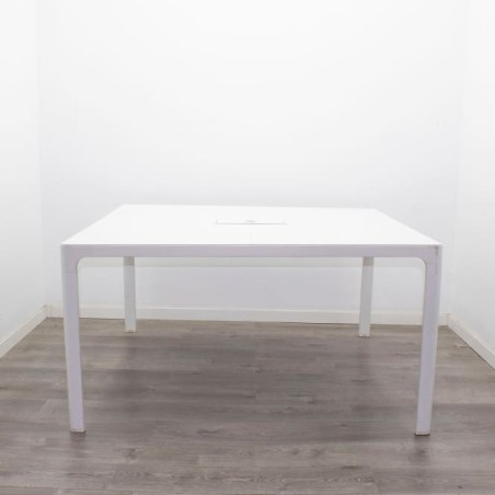Mesa juntas blanca con 4 patas de 140cm