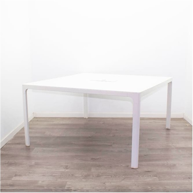 Mesa juntas blanca con 4 patas de 140cm