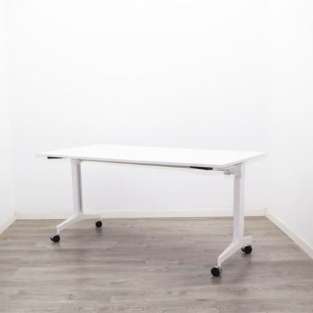 Mesa operativa abatible en blanca con ruedas de 160cm