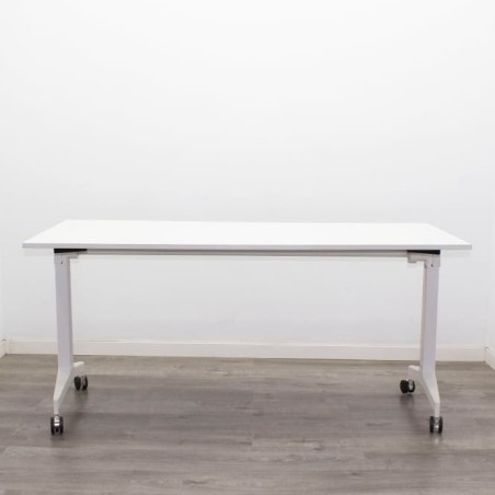 Mesa operativa abatible en blanca con ruedas de 160cm