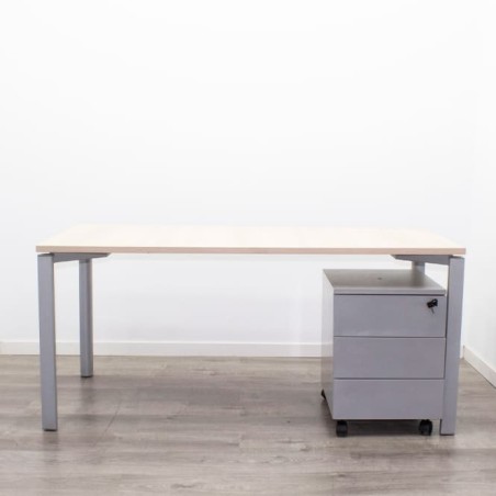 Mesa operativa color a elegir y estructura gris de 160cm