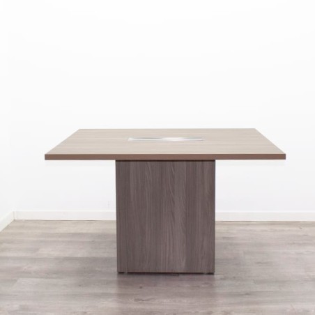 Mesa reunión cuadrada en ceniza con base de cubo de 120cm