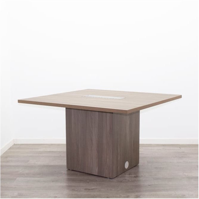 Mesa reunión cuadrada en ceniza con base de cubo de 120cm