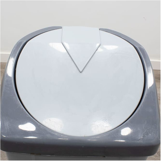 Papelera pvc con tapa de colores