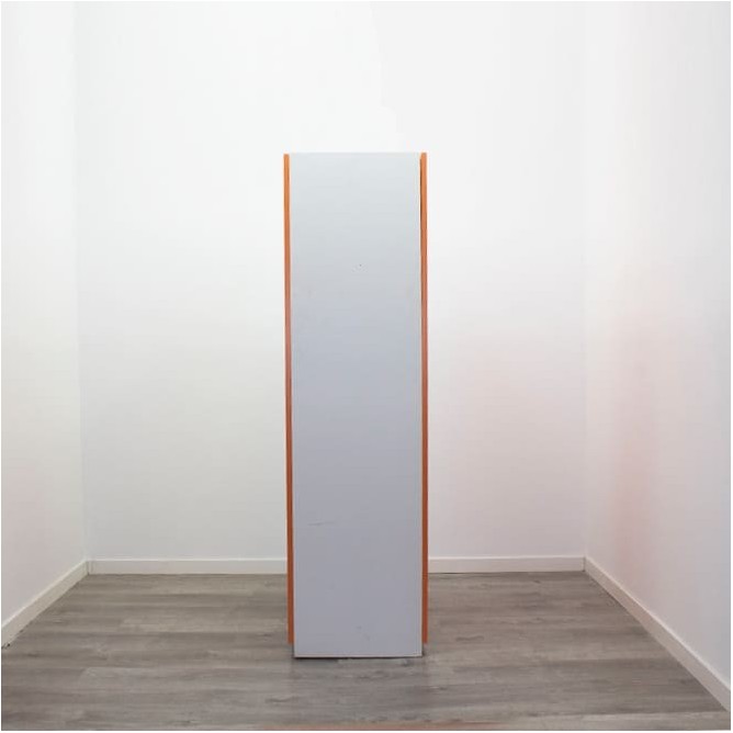 Taquilla de 3 cuerpos con puertas verde y naranjas de 90cm