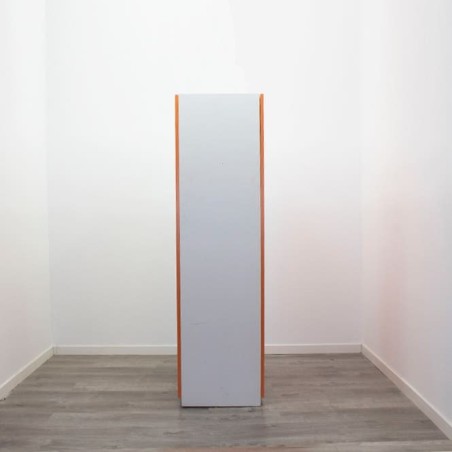 Taquilla de 3 cuerpos con puertas verde y naranjas de 90cm