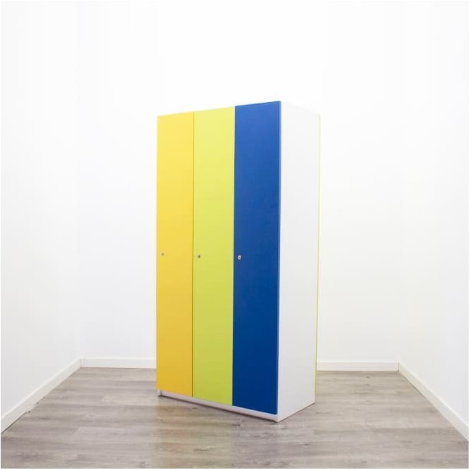 Taquilla de 3 cuerpos con puertas azul, verde y amarillo de 90cm