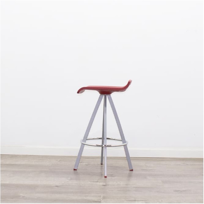 Taburete con base gris (varios colores)