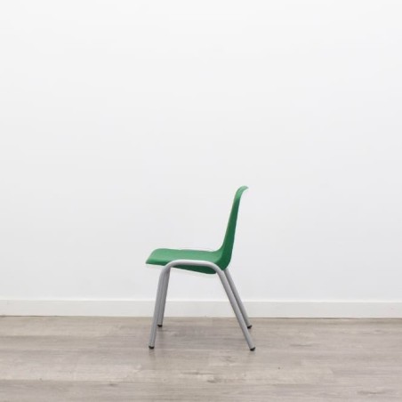 Silla escolar en polipropileno verde
