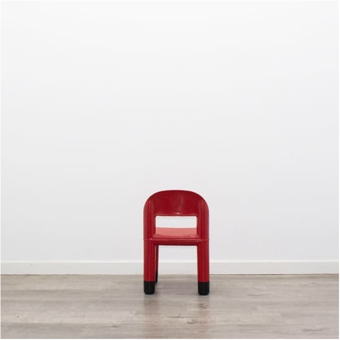 Silla escolar en polipropileno rojo