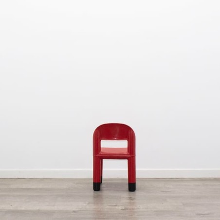 Silla escolar en polipropileno rojo