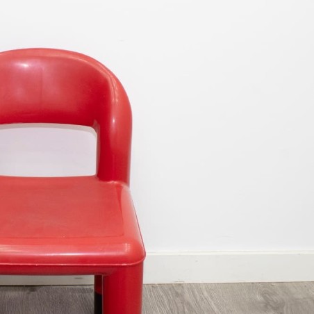 Silla escolar en polipropileno rojo