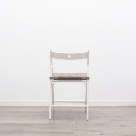 Silla colectividad plegable en madera blanca con cojín