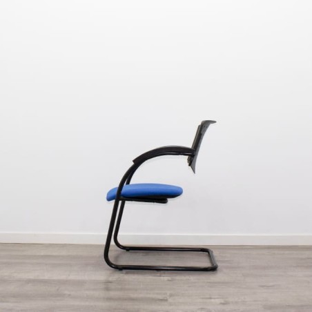 Silla confidente con base patín o negra y respaldo medio en PVC