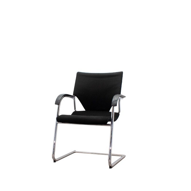 Silla confidente con base patín tapizado negro