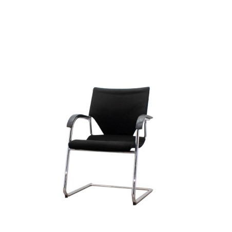Silla confidente con base patín tapizado negro