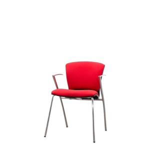 Silla confidente tapizada en rojo de 4 patas
