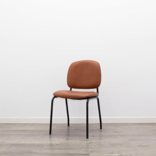 Silla confidente tapizada en napel marrón 4 patas 2