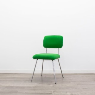 Silla confidente en tela verde base 4 patas grises 2
