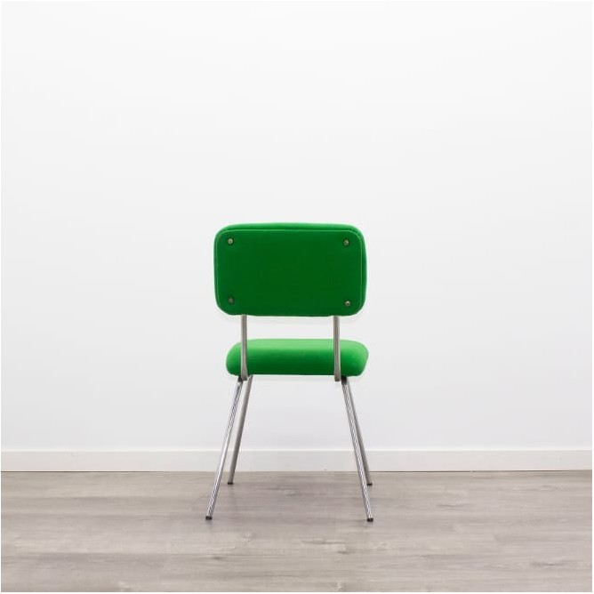 Silla confidente en tela verde base 4 patas grises