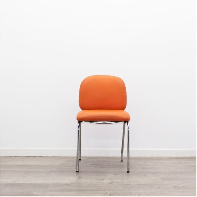 Silla confidente en napel naranja base 4 patas grises