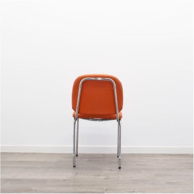 Silla confidente en napel naranja base 4 patas grises