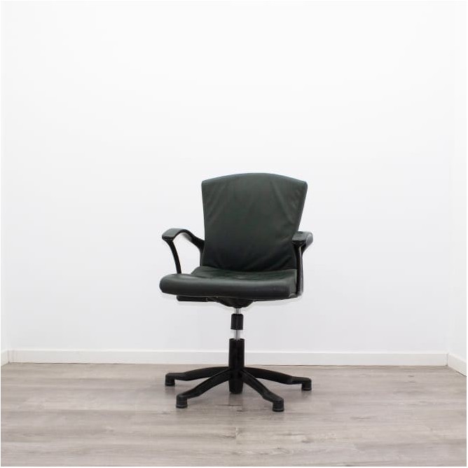 Silla confidente giratoria con topes en negro