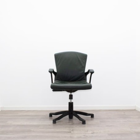 Silla confidente giratoria con topes en negro