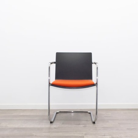 Silla confidente de madera asiento tapizado naranja