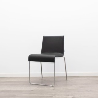 Silla confidente en polipiel negro sin brazos 2