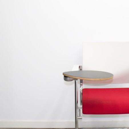 Silla confidente con pala o sin pala y asiento tapizado en rojo