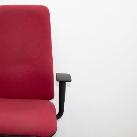 Silla operativa roja contacto permanente