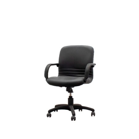 Silla operativa giratoria en napel negro con brazos fijos