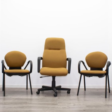 Conjunto silla operativa y 2 sillas confidentes en mostaza