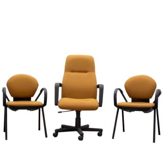 Conjunto silla operativa y 2 sillas confidentes en mostaza