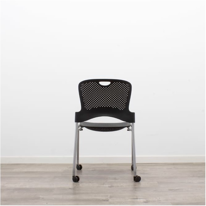 Silla colectividad en polipropileno negro con o sin brazos