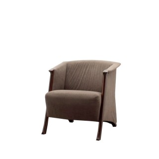 Silla de espera marrón con acabados de madera