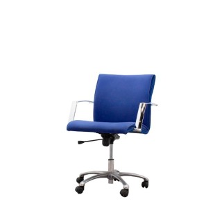 Silla operativa basculante tapizada en azul