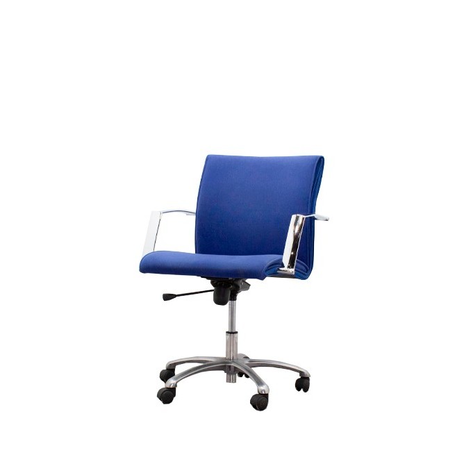 Silla operativa basculante tapizada en azul