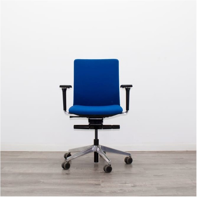 Silla operativa SPOT azul con respaldo regulable