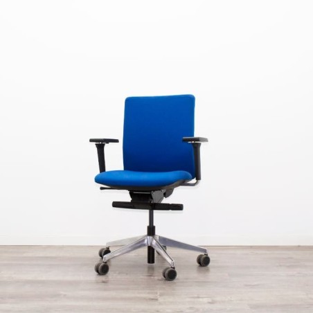 Silla operativa SPOT azul con respaldo regulable