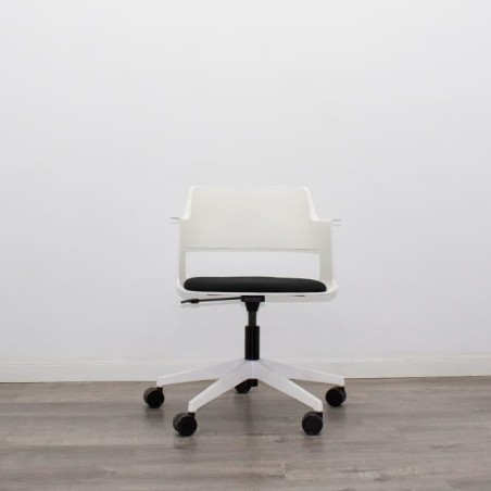 Silla operativa CAPPA blanca con asiento negro