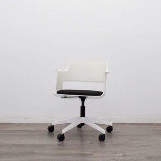 Silla operativa CAPPA blanca con asiento negro 2
