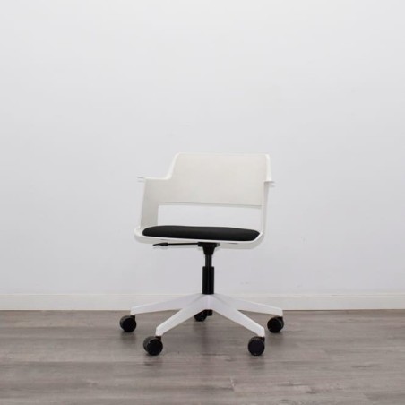 Silla operativa CAPPA blanca con asiento negro