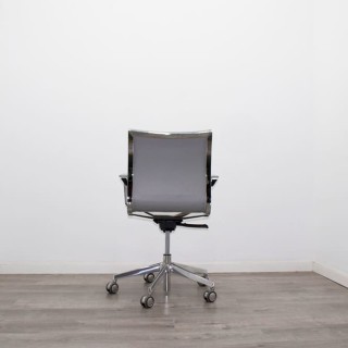 Silla operativa en napel gris con sistema basculante 2