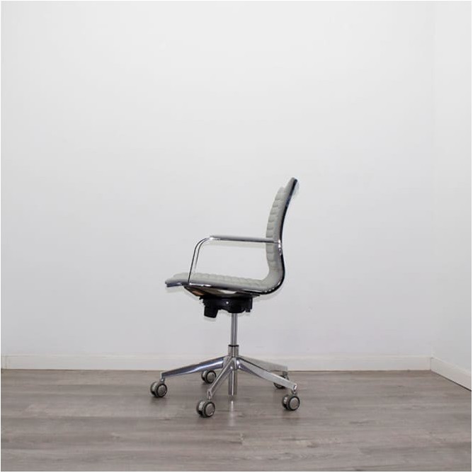 Silla operativa en napel gris con sistema basculante