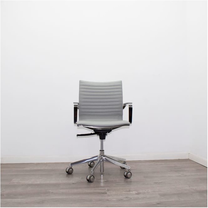 Silla operativa en napel gris con sistema basculante